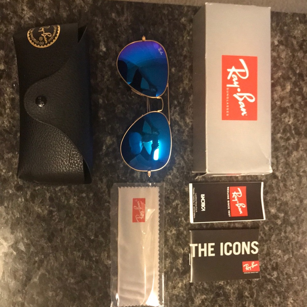New Ray-Ban sunglasses- never worn